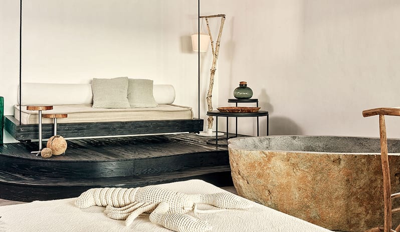 Myconian Utopia Grand Majestic Suite with Outdoor Jacuzzi Bathtub